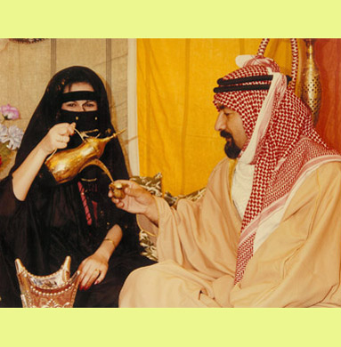 Ghazi & Cousine Nahida Kildany in saudischem Dress, Riad 1988 		 