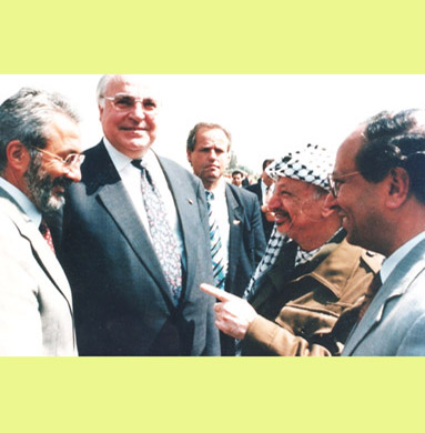 Palestinian President Arafat visiting Bonn in December 1993